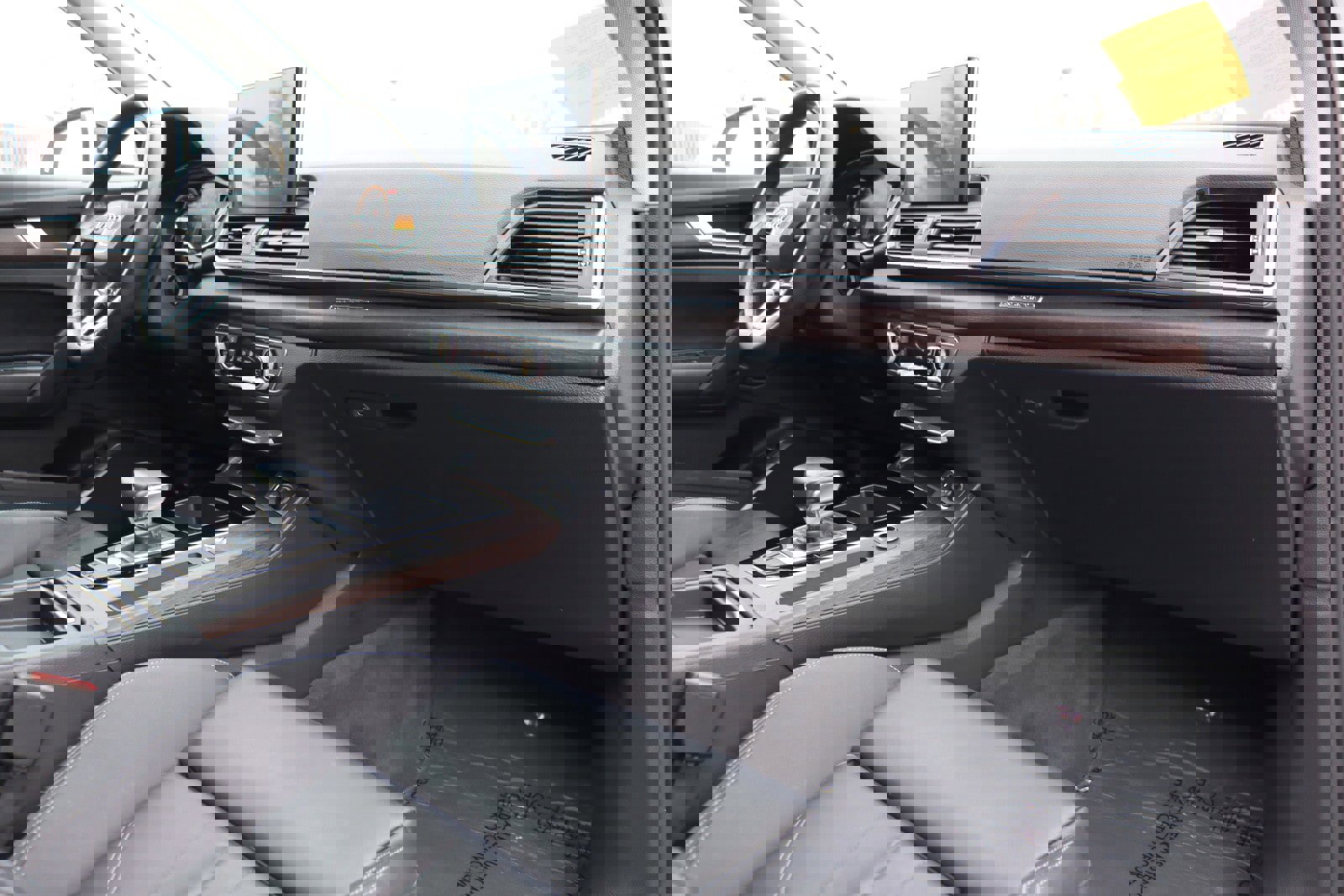 Used 2022 Audi Q5 e Premium w/ Convenience Package image 21