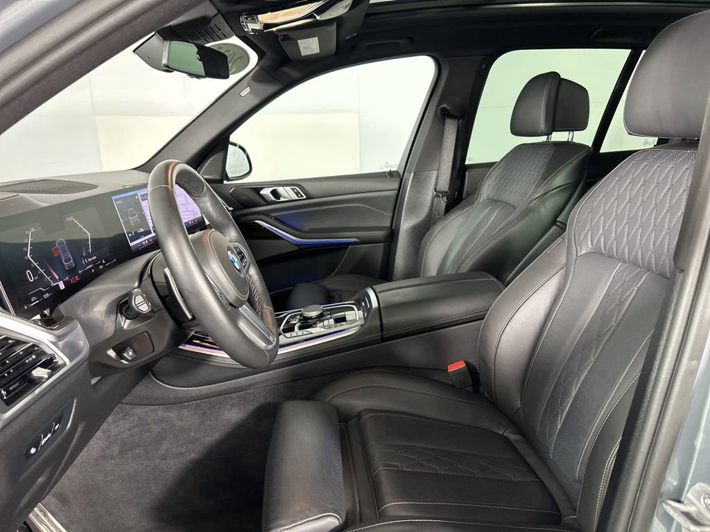 Certified 2025 BMW X5 xDrive40i w/ M Sport Package AWD/4WD image 11
