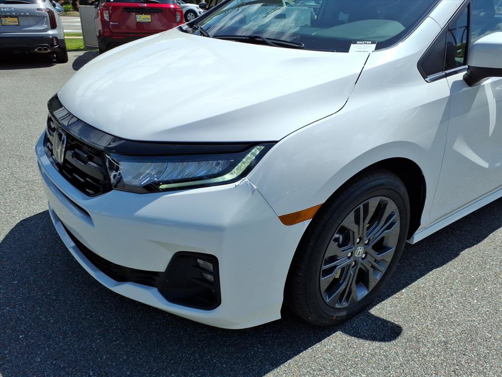 New 2026 Honda Odyssey Touring image 17