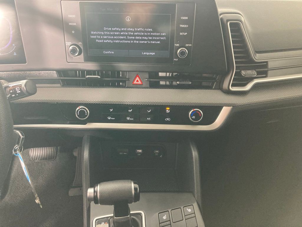 Certified 2025 Kia Sportage LX AWD/4WD image 2