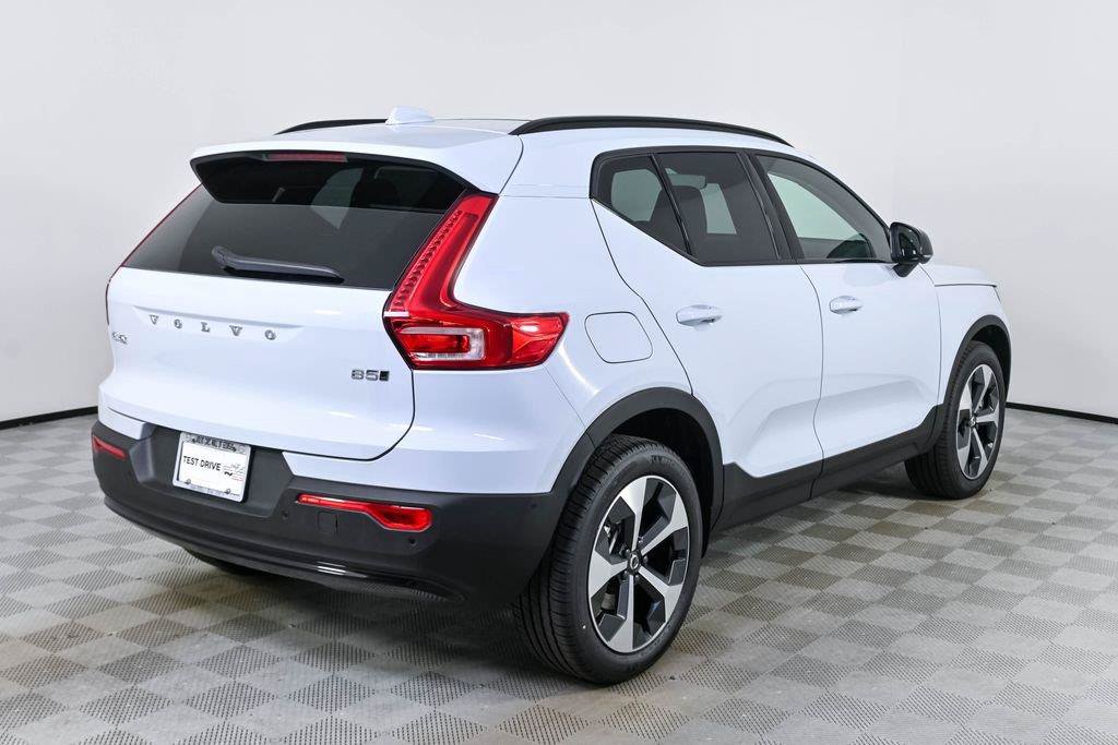 New 2026 Volvo XC40 B5 Plus w/ Protection Package Premier AWD/4WD image 27