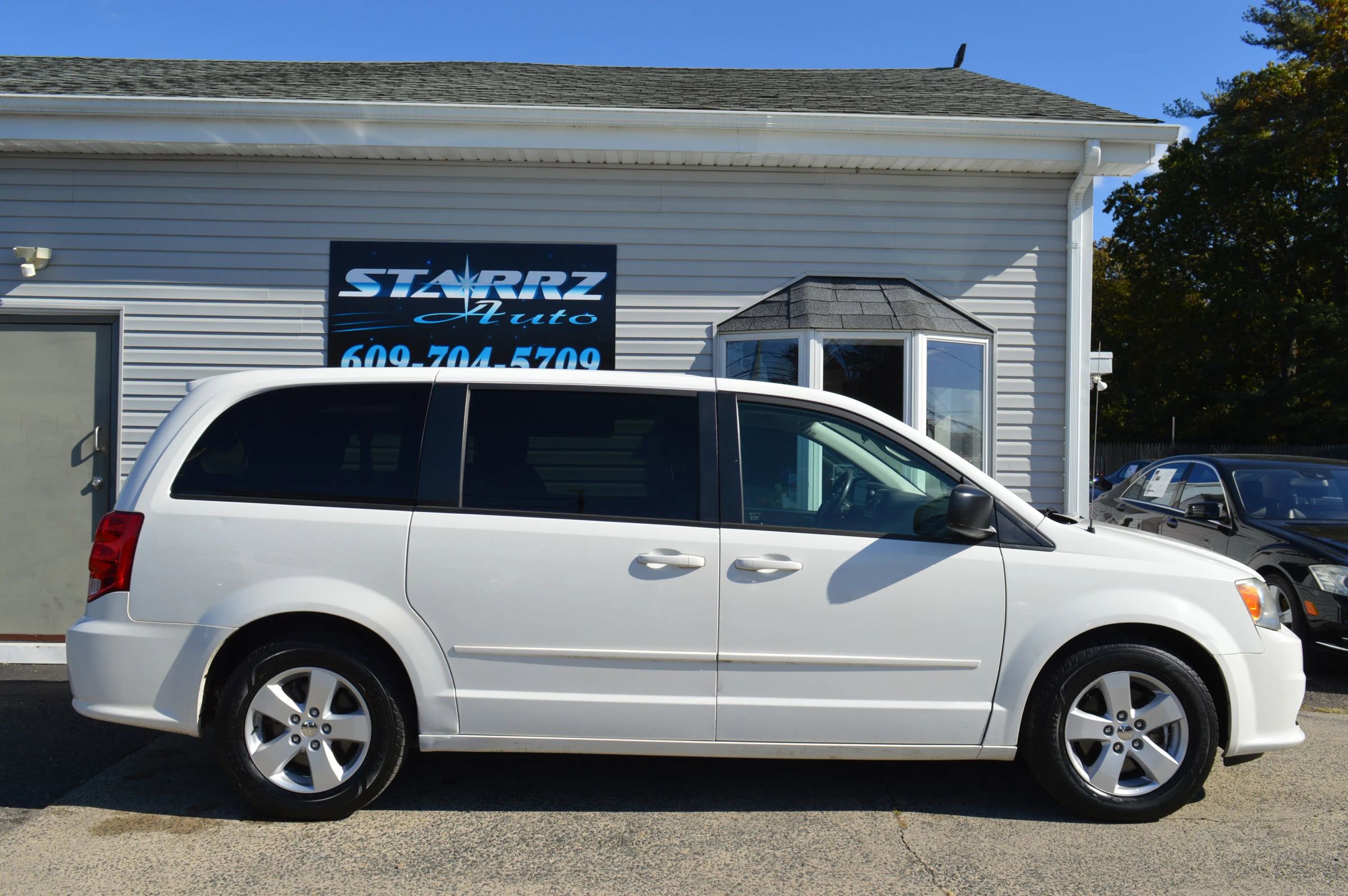 Used 2013 Dodge Grand Caravan SE image 6
