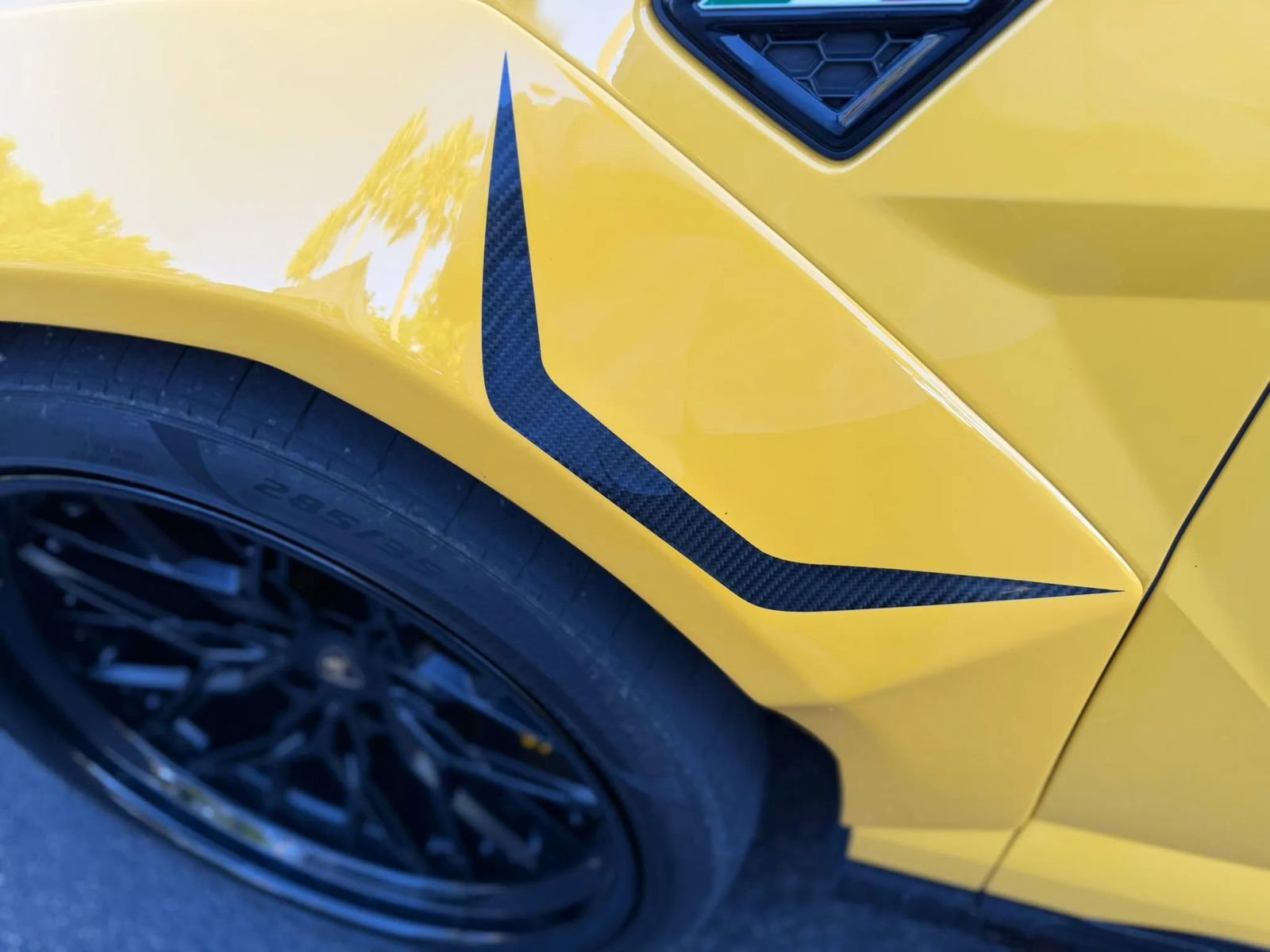 Used 2021 Lamborghini Urus AWD/4WD image 7