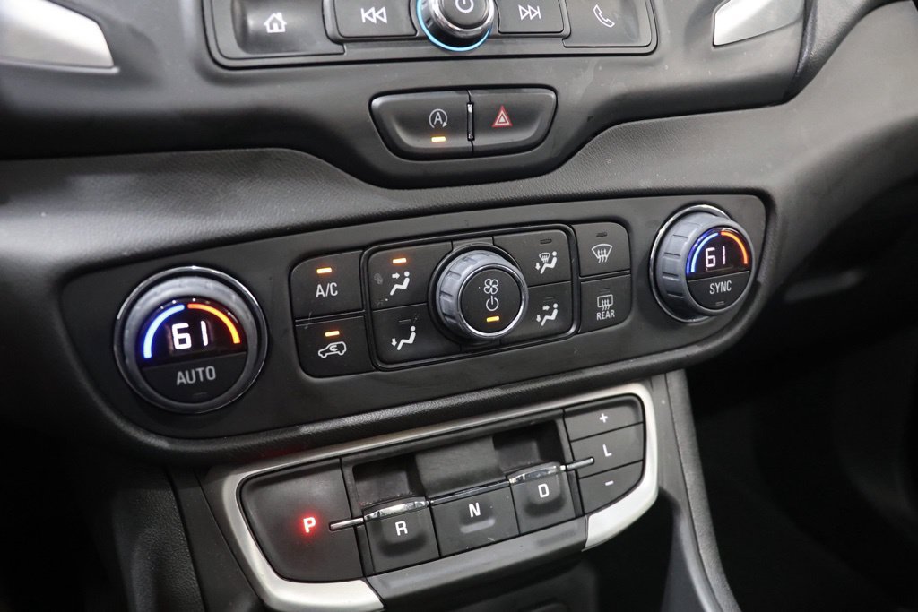 Used 2023 GMC Terrain SLE w/ Driver Convenience Package FWD image 25