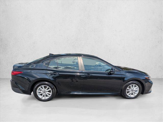 Used 2025 Toyota Camry LE FWD image 4