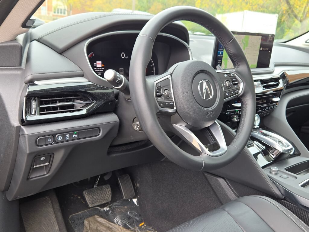Used 2026 Acura MDX w/ Technology Package AWD/4WD image 32
