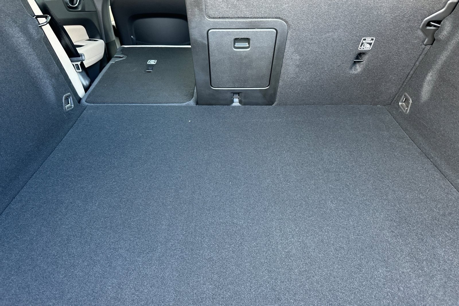 New 2026 Volvo XC60 B5 Plus w/ Protection Package Premier image 17