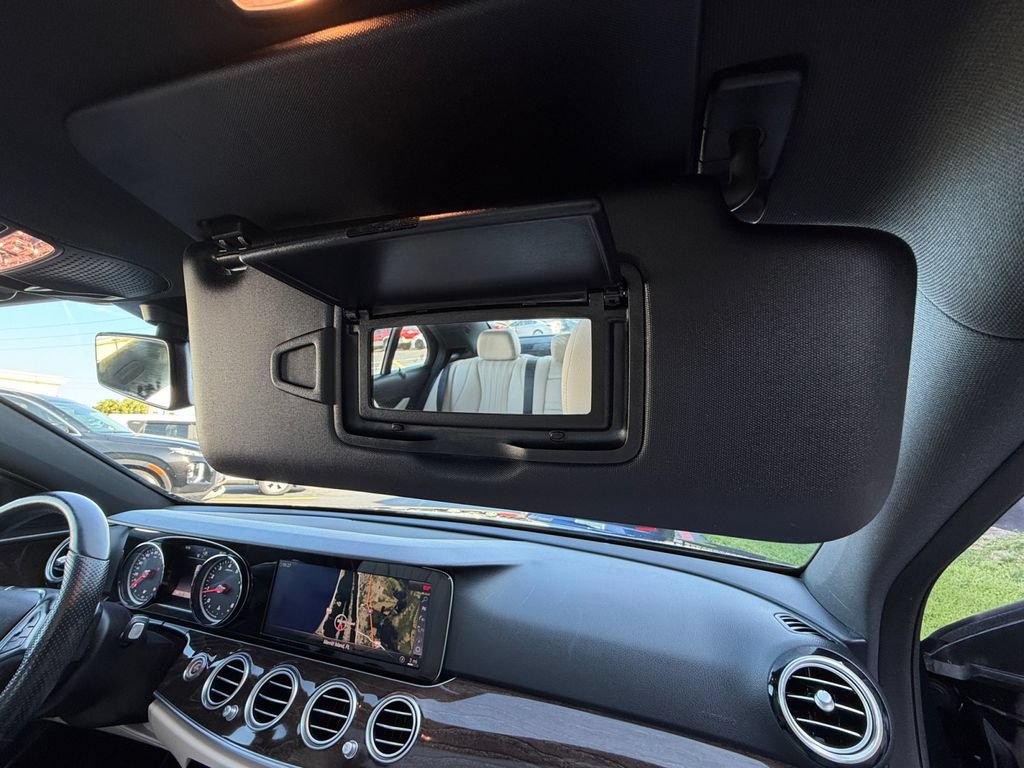 Used 2018 Mercedes-Benz E 300 image 39