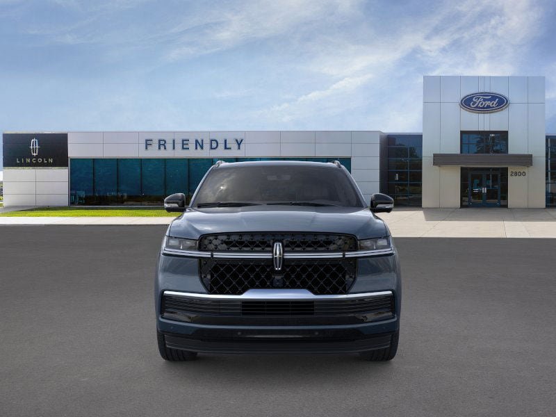 New 2026 Lincoln Navigator Reserve w/ Jet Appearance Package AWD/4WD image 6