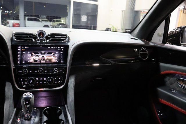 Used 2021 Bentley Bentayga Speed AWD/4WD image 42