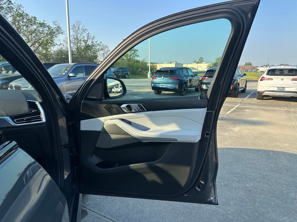 Certified 2023 BMW X5 M50i w/ Climate Comfort Package image 32