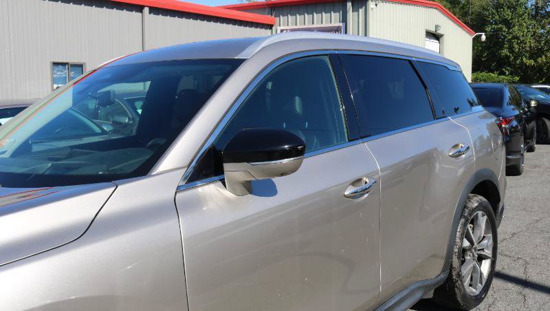 Used 2023 INFINITI QX60 Luxe w/ Vision Package AWD/4WD image 4