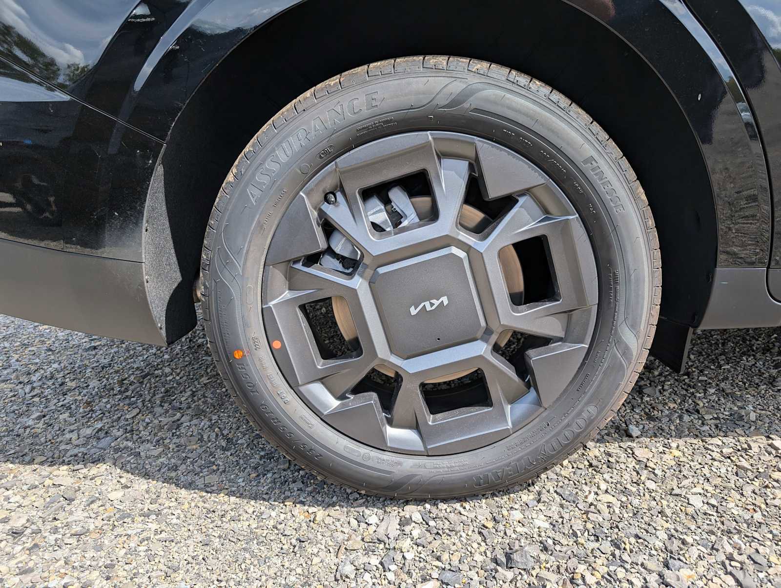 New 2026 Kia Carnival EX image 3