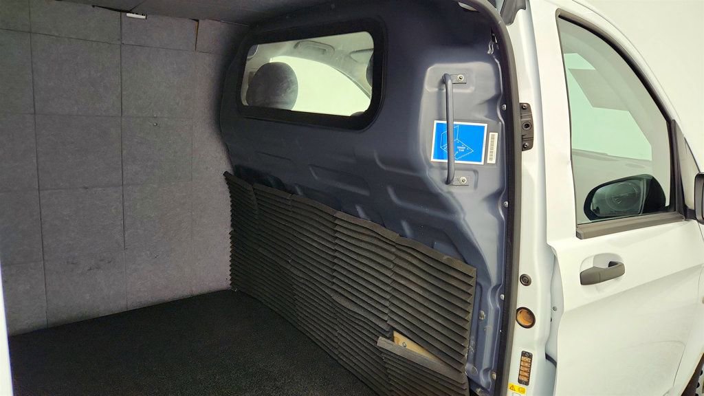 Used 2023 Mercedes-Benz Metris image 26