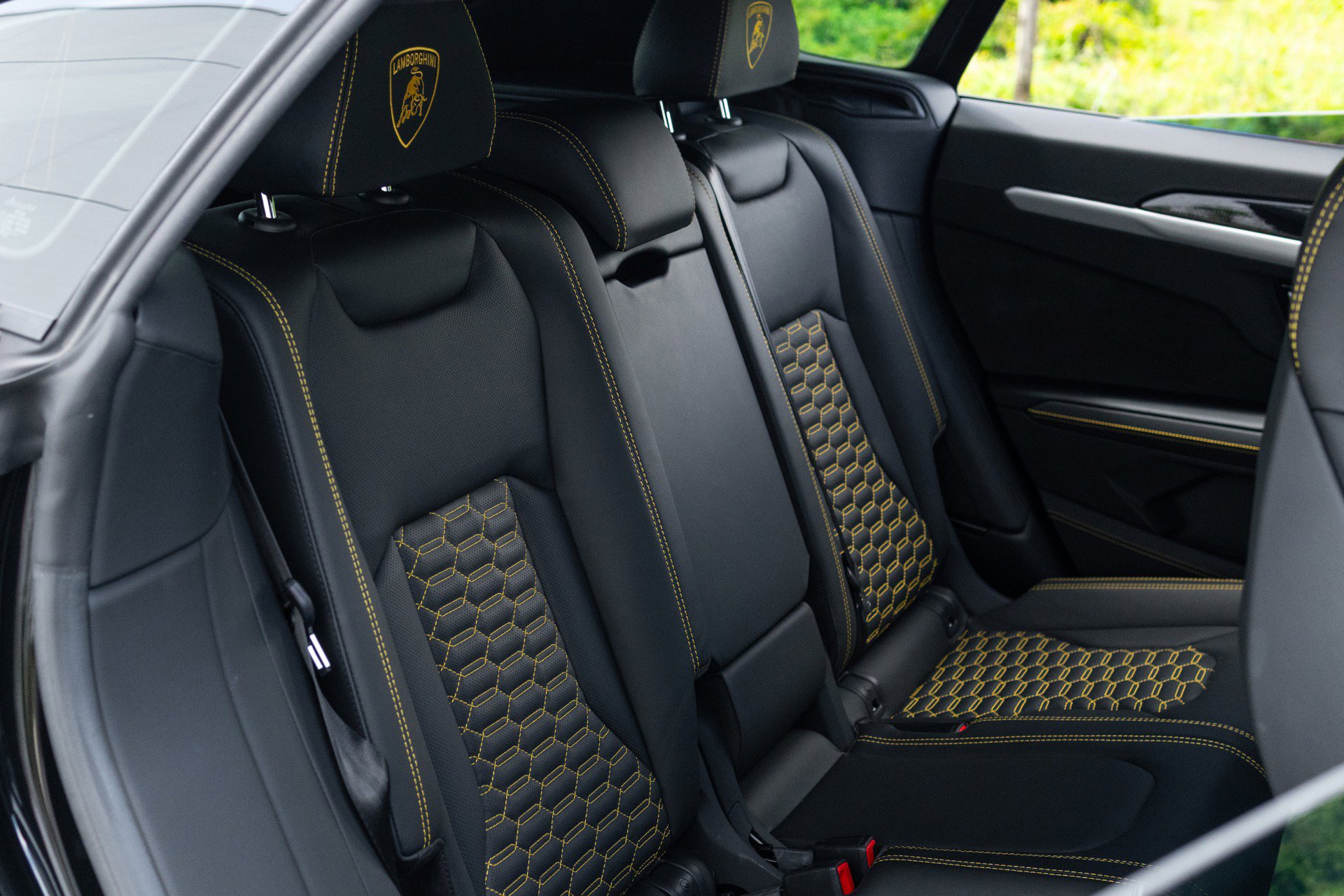 Used 2022 Lamborghini Urus AWD/4WD image 68