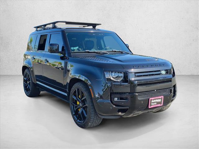 Used 2022 Land Rover Defender 110 XS Edition AWD/4WD image 3