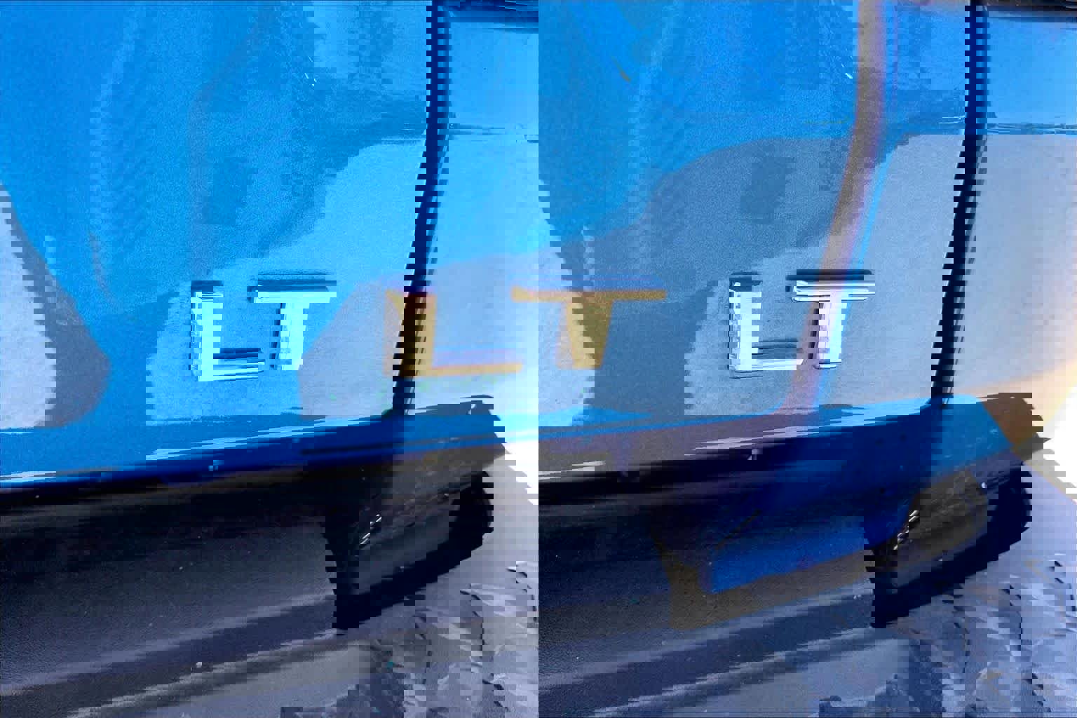 Used 2024 Chevrolet Colorado LT w/ LT Convenience Package II image 10