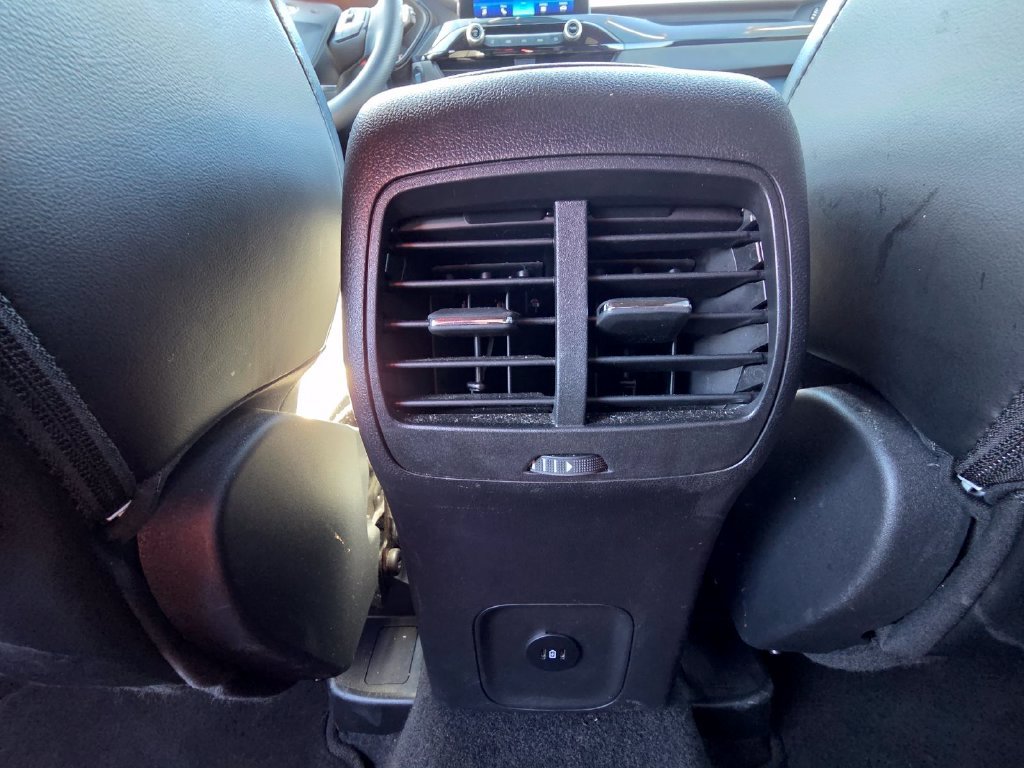 Used 2025 Ford Escape ST-Line Select AWD/4WD image 30