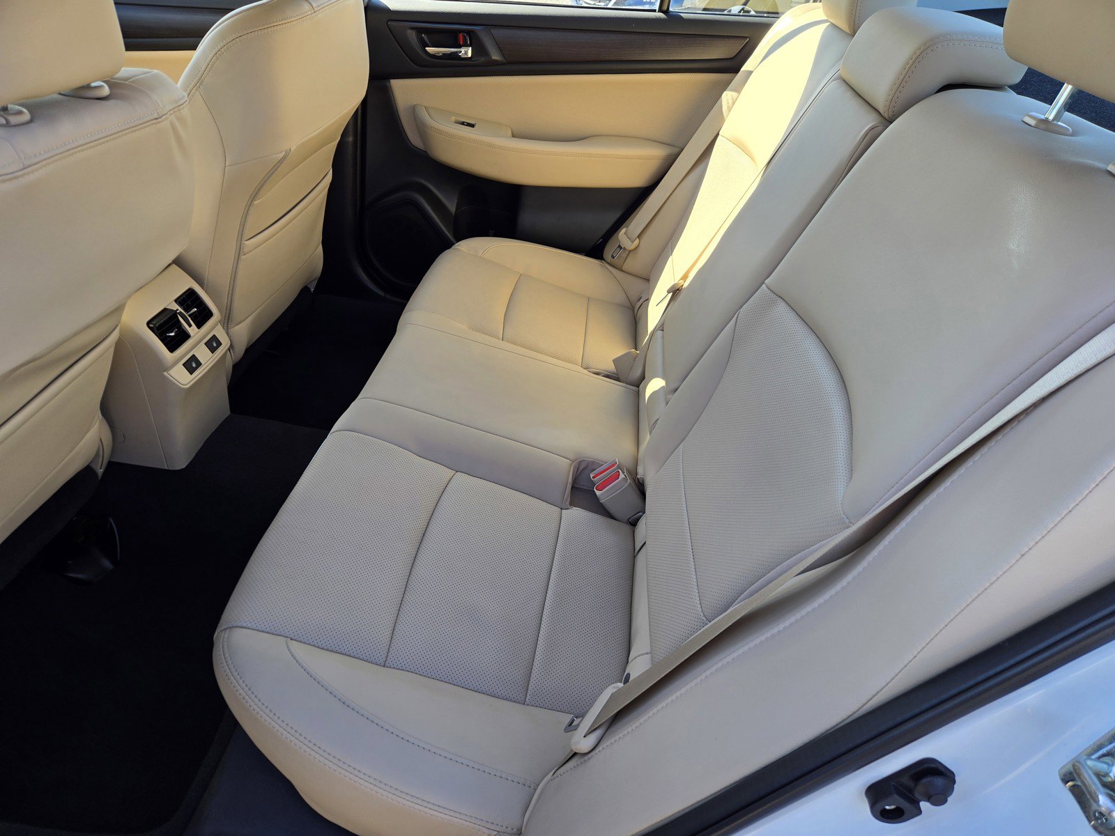 Used 2017 Subaru Legacy 2.5i Limited image 12