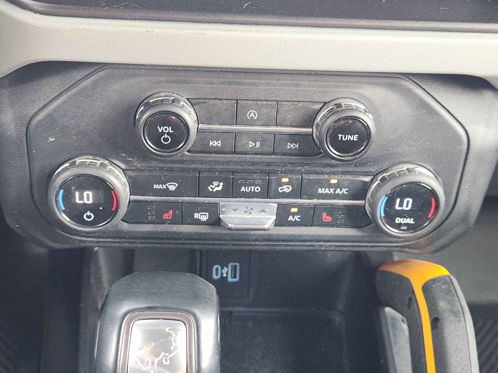 Used 2021 Ford Bronco Badlands w/ Sasquatch Package AWD/4WD image 19