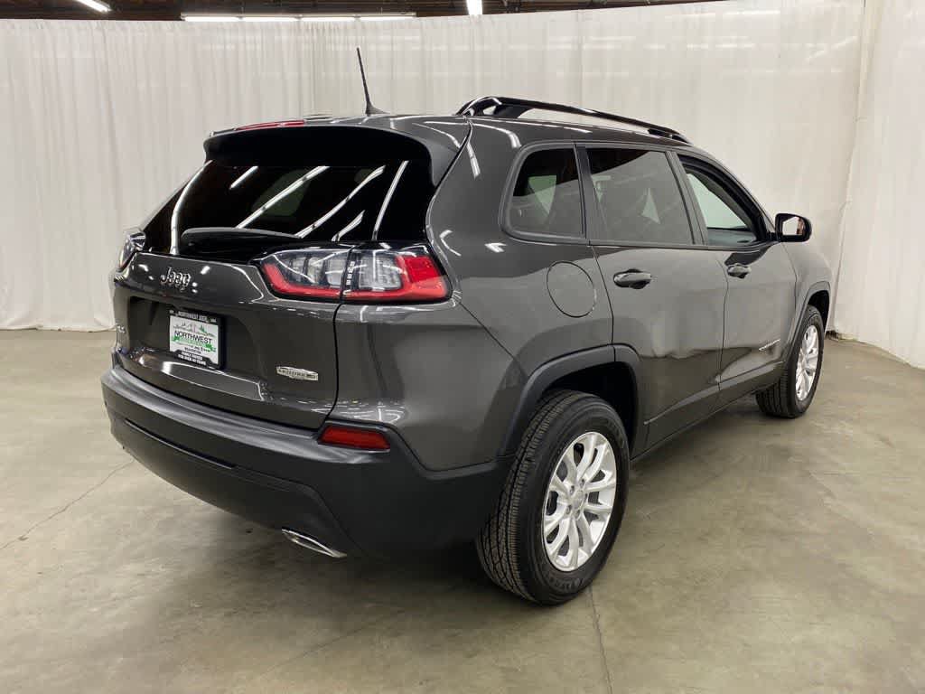 Used 2022 Jeep Cherokee Latitude Lux w/ Mopar Interior Package AWD/4WD image 6