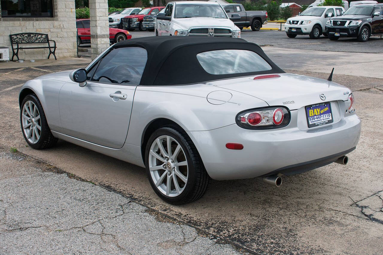 Used 2008 MAZDA MX-5 Miata Touring RWD image 11