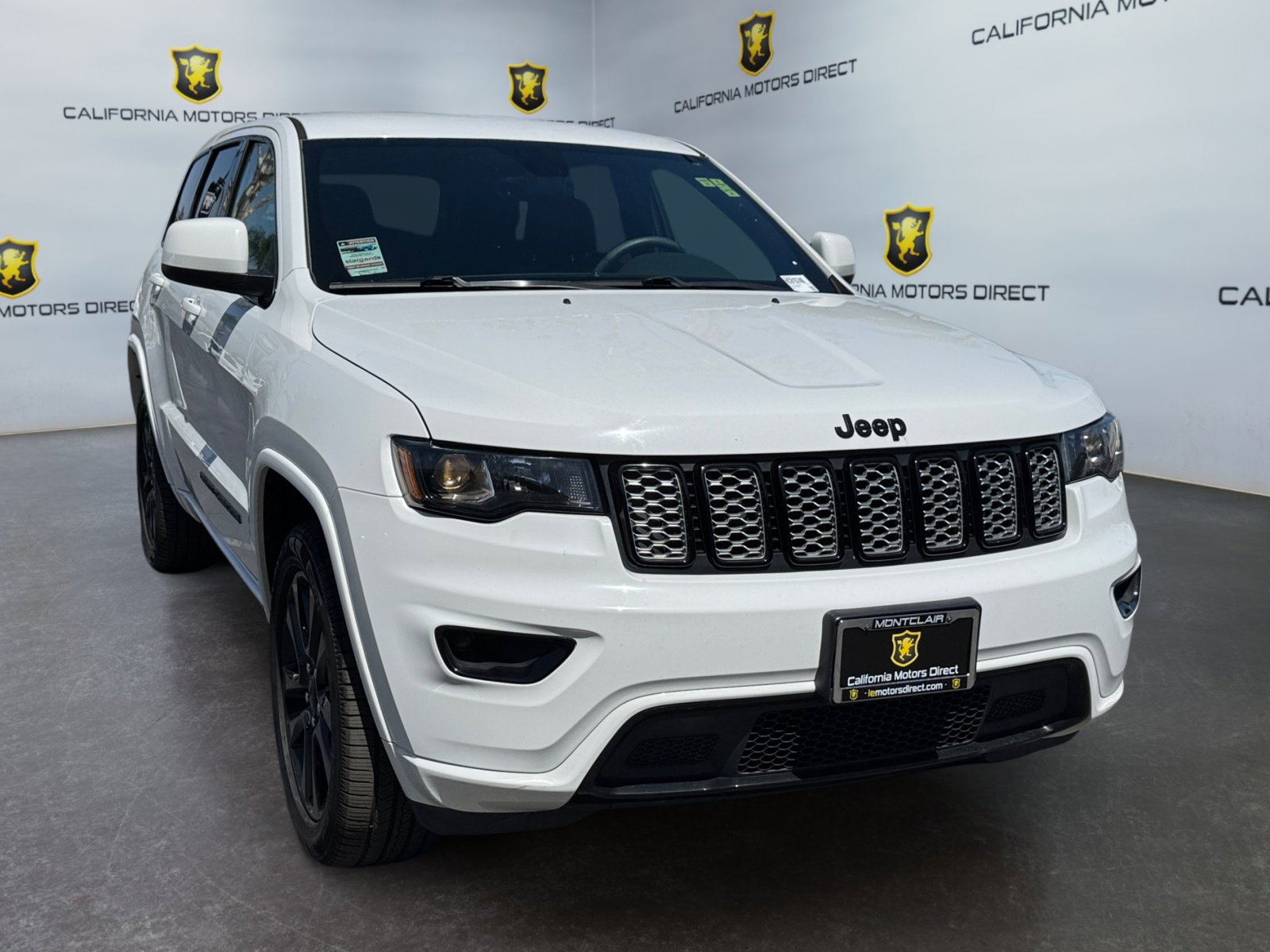 Used 2017 Jeep Grand Cherokee Altitude RWD image 7