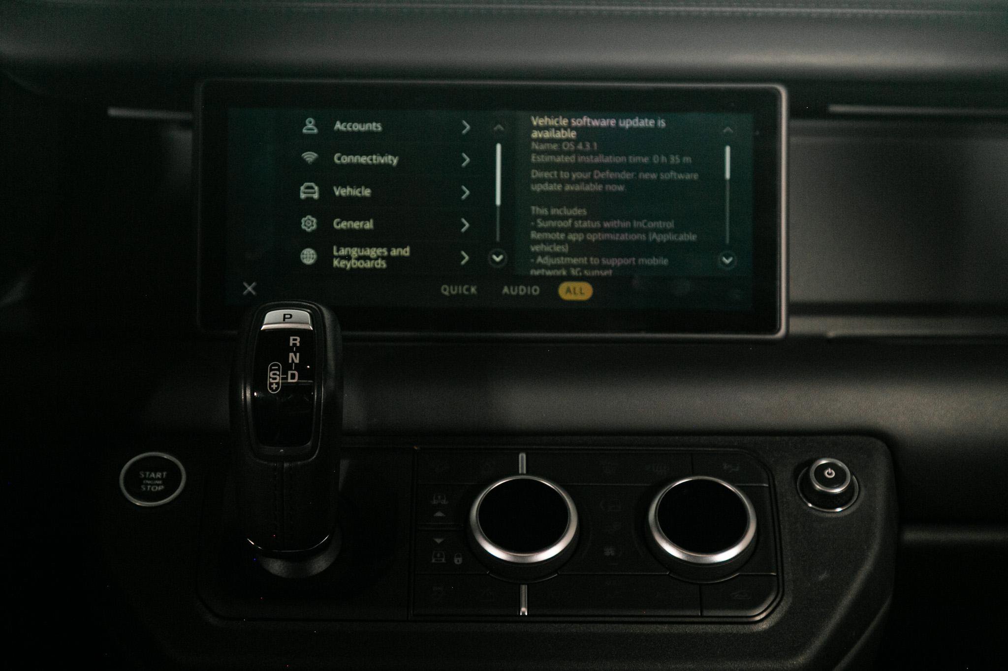 Used 2020 Land Rover Defender 110 X image 32