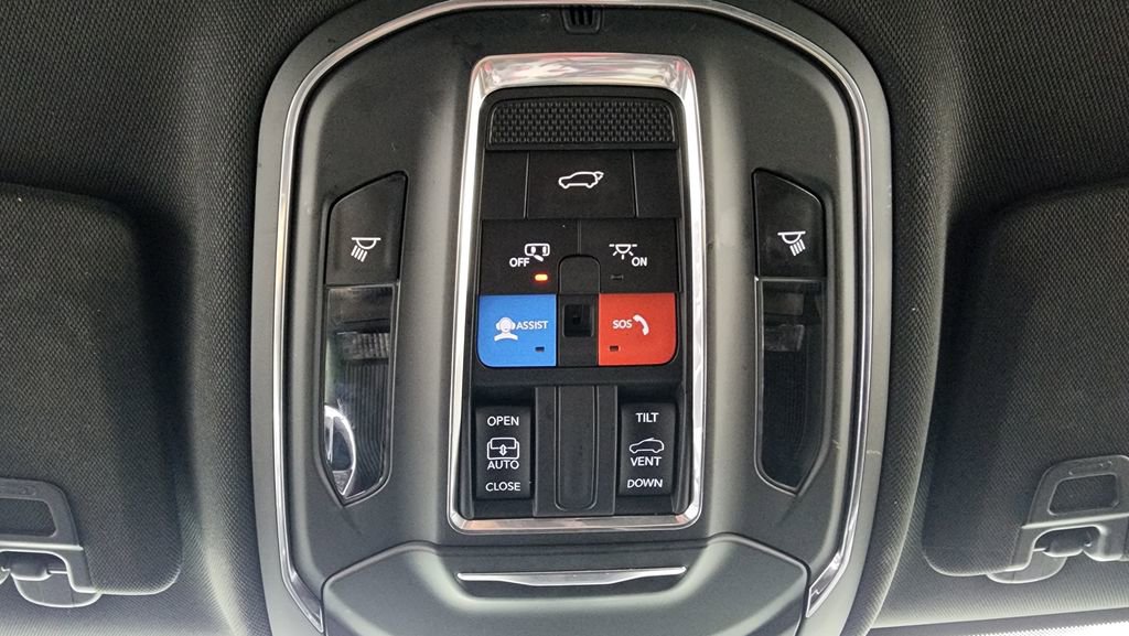 Used 2023 Jeep Grand Cherokee Altitude image 27