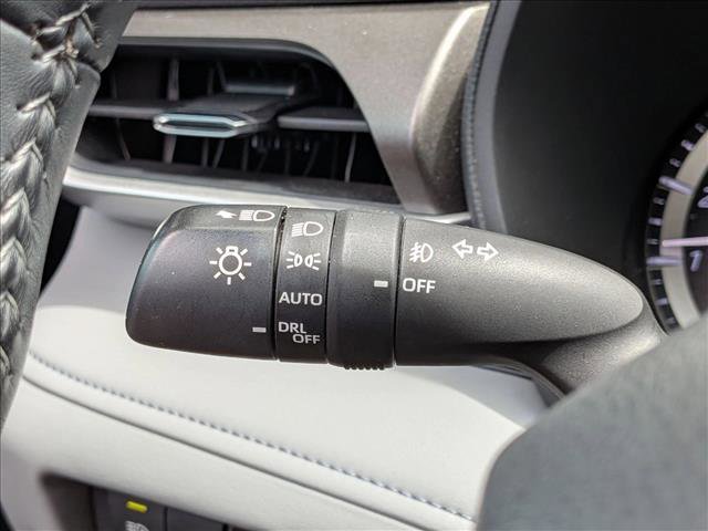 Used 2023 Toyota Highlander LE image 10