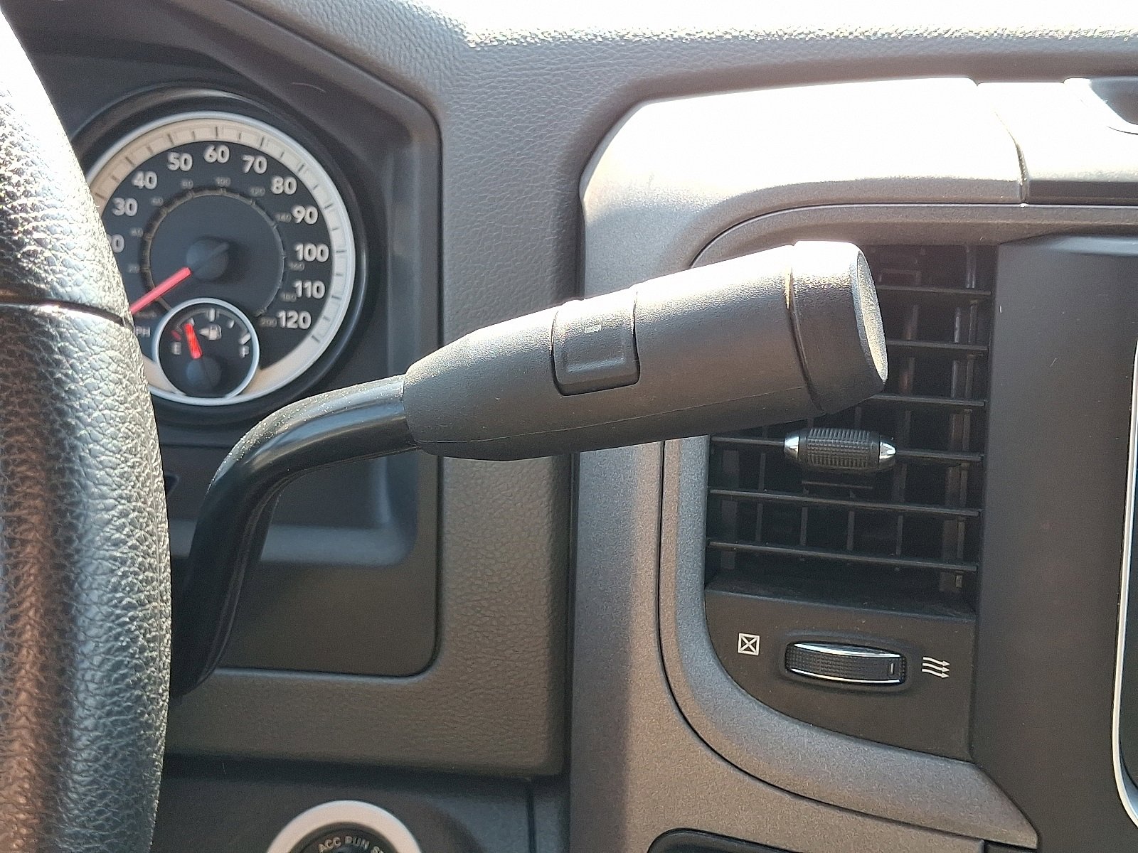 Used 2018 RAM 3500 Tradesman image 18