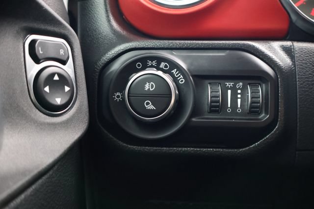 Used 2022 Jeep Gladiator Rubicon w/ Cold Weather Group AWD/4WD image 15