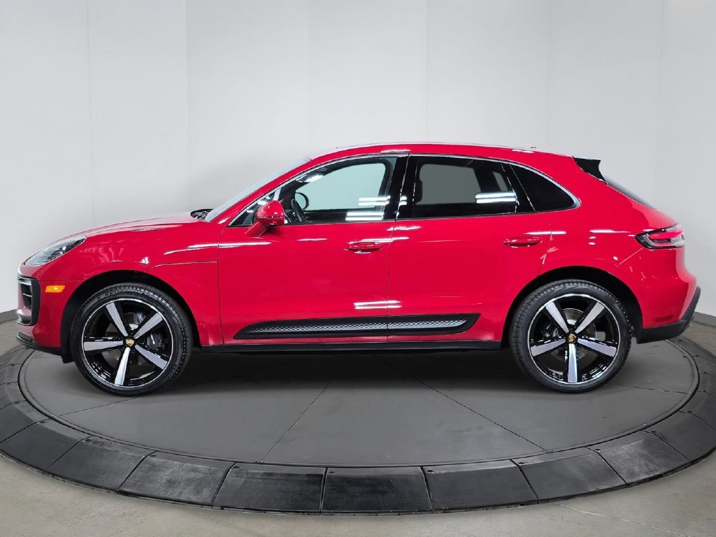 Certified 2026 Porsche Macan AWD/4WD image 2