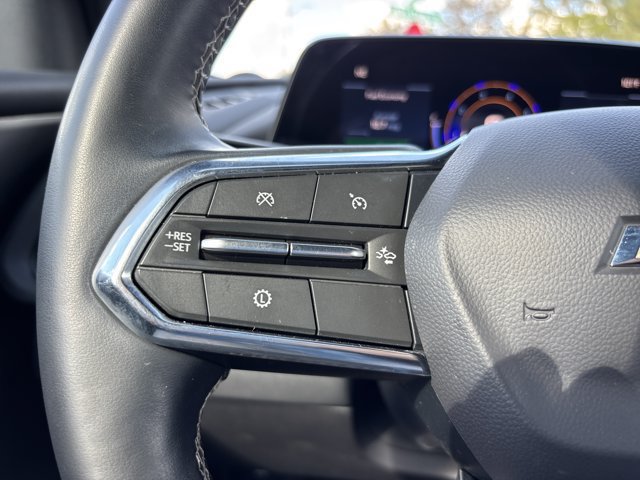 Used 2025 Chevrolet Traverse LT AWD/4WD image 29