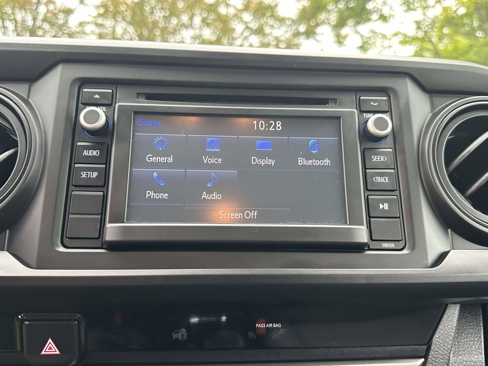 Used 2018 Toyota Tacoma SR image 4