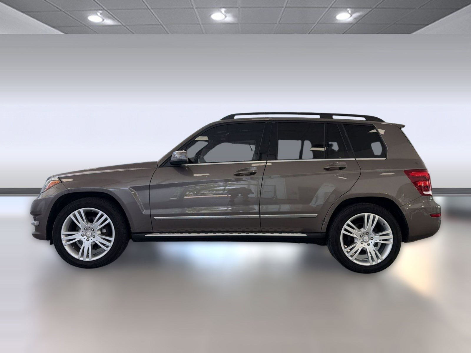 Used 2014 Mercedes-Benz GLK 350 4MATIC image 2