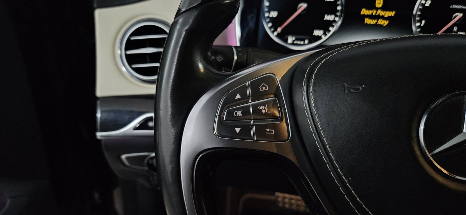 Used 2016 Mercedes-Benz S 550 Sedan image 11
