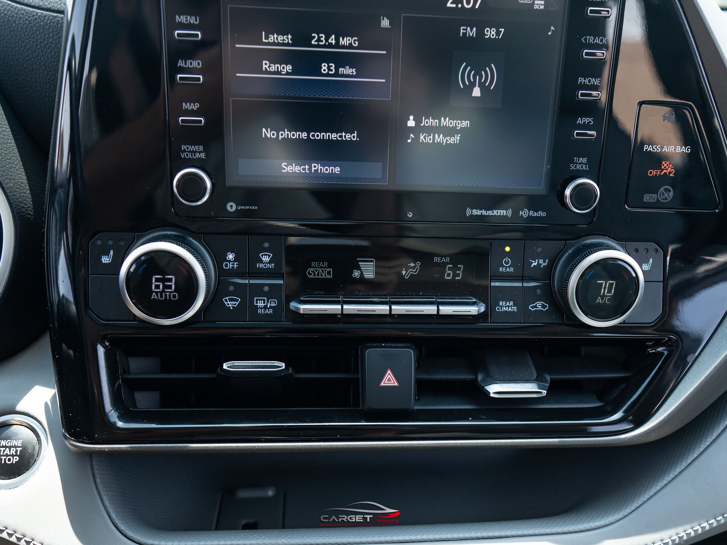 Used 2021 Toyota Highlander XLE AWD/4WD image 33