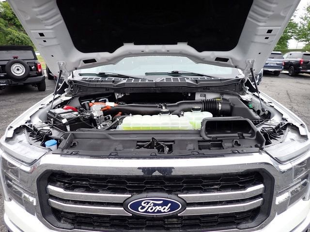 Used 2025 Ford F150 Lariat w/ Equipment Group 502A High AWD/4WD image 16