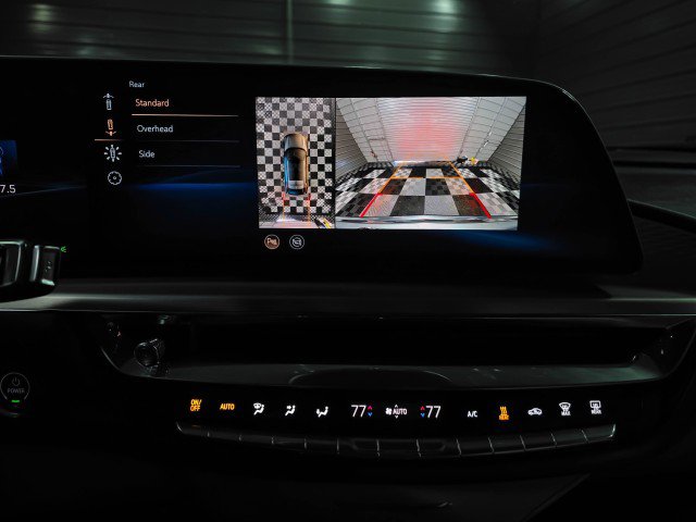 Used 2024 Cadillac Lyriq Luxury image 28