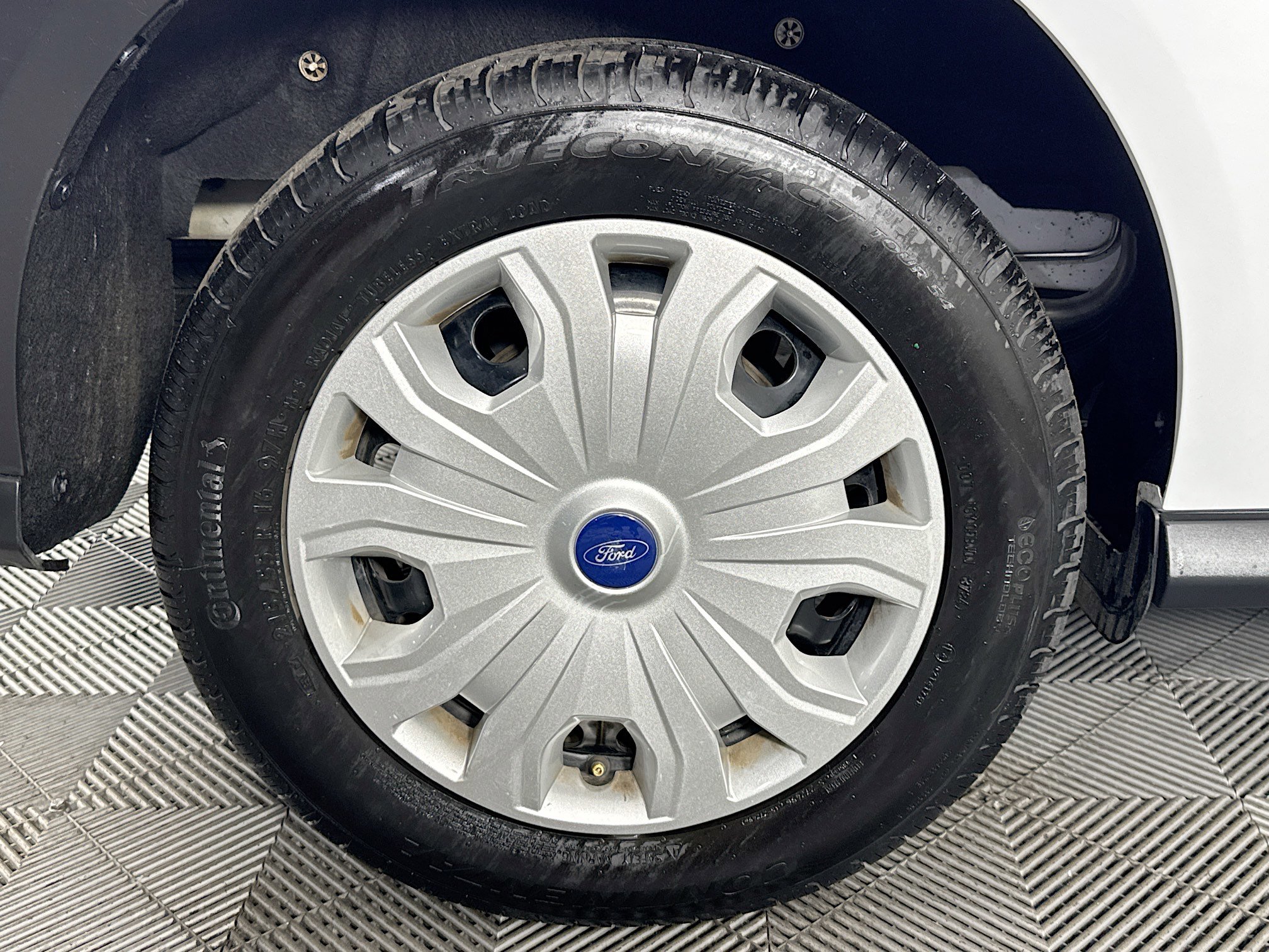 Used 2022 Ford Transit Connect XL image 27