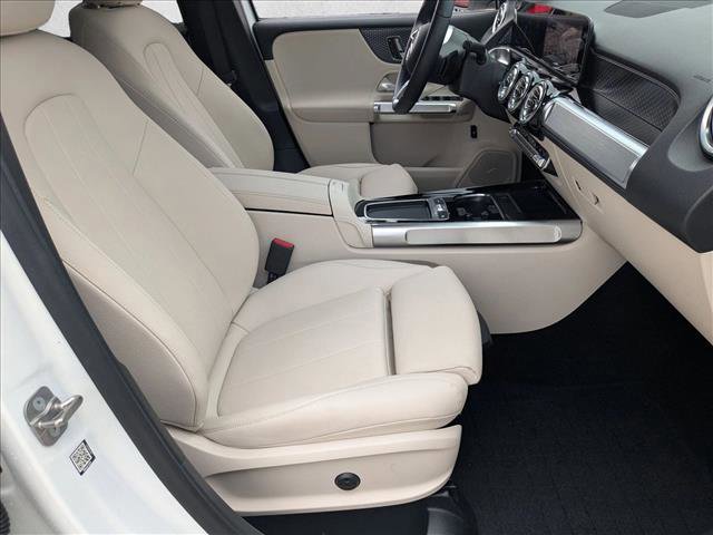 Used 2025 Mercedes-Benz GLB 250 image 21