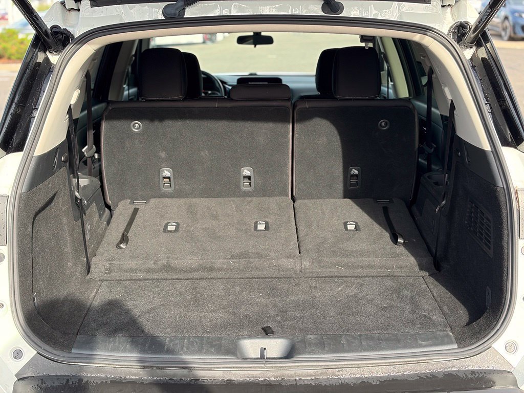 Used 2025 Nissan Pathfinder SV AWD/4WD image 10