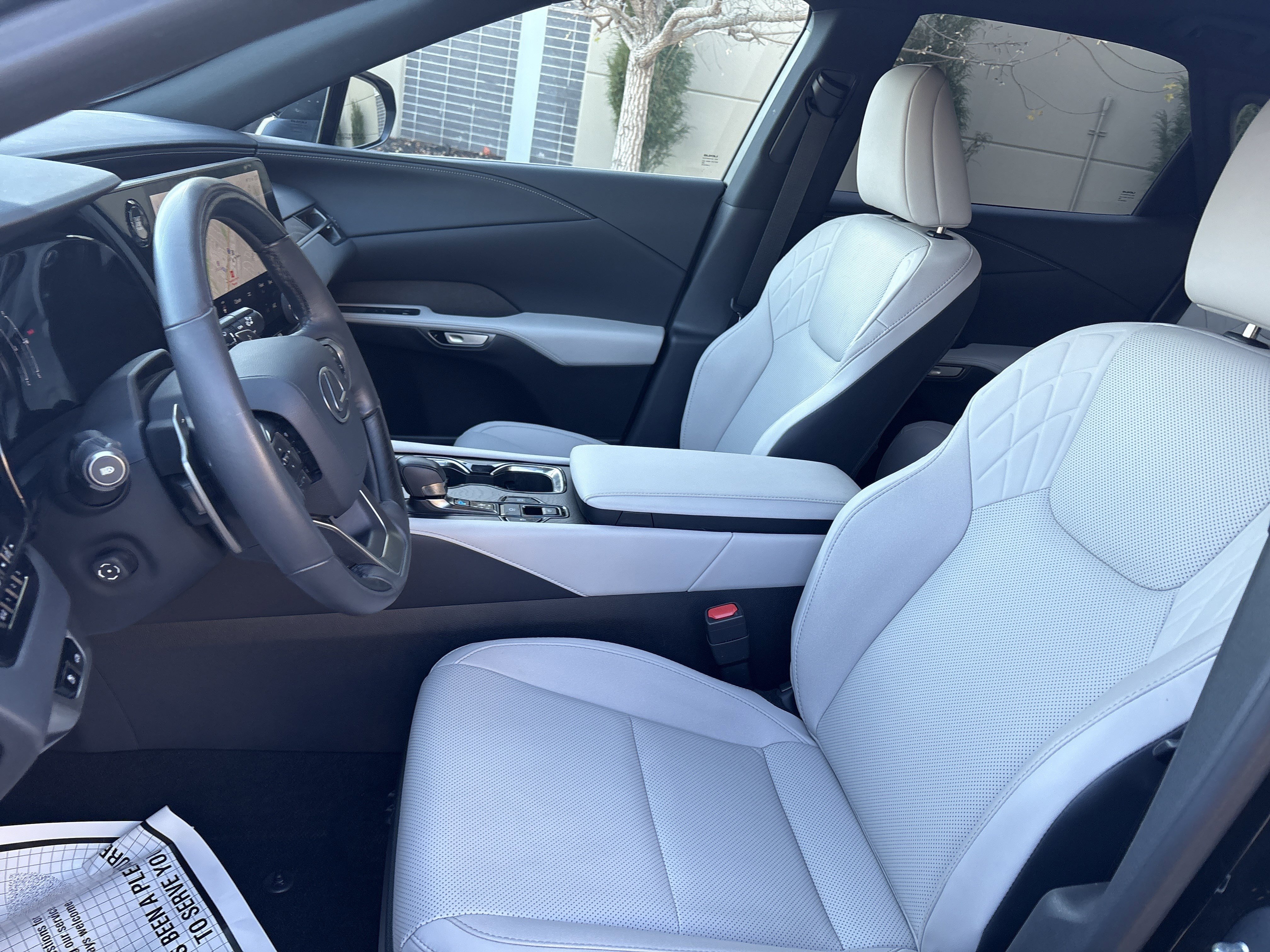 Used 2024 Lexus RX 350 Premium image 16