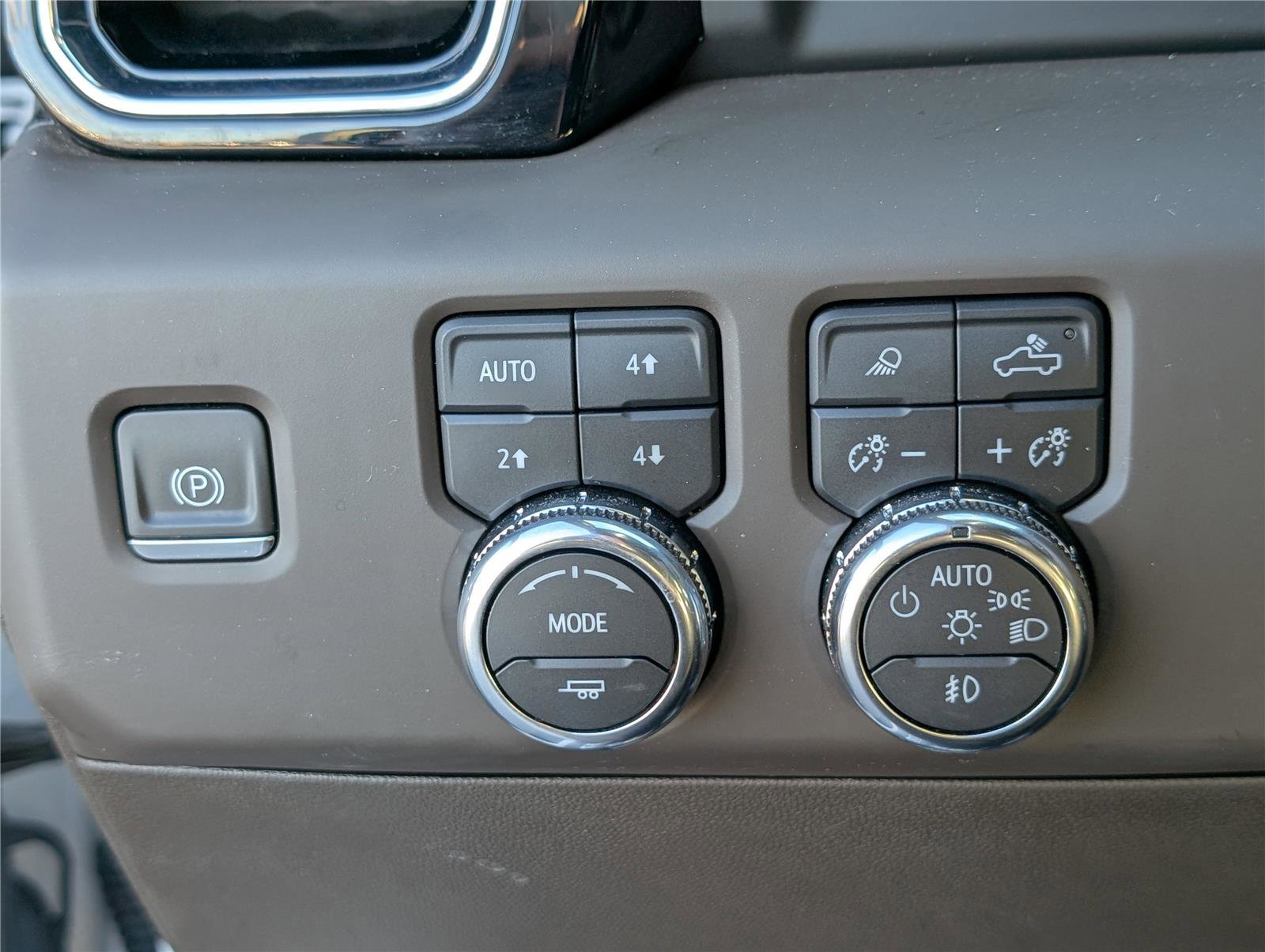 Used 2024 GMC Sierra 1500 Denali w/ Denali Reserve Package image 24