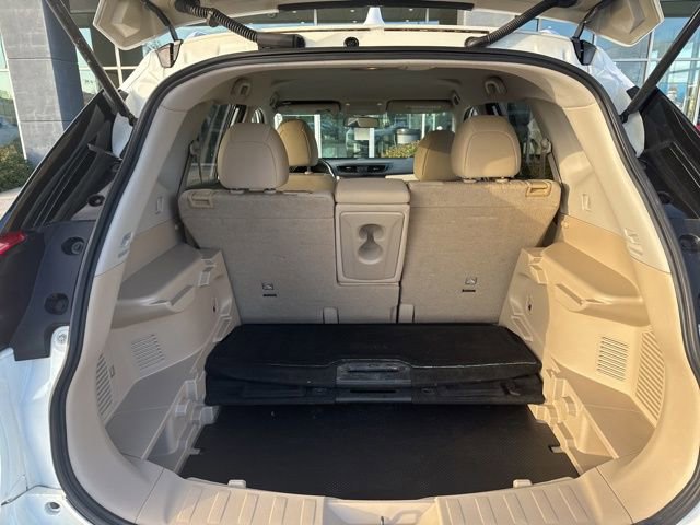 Used 2017 Nissan Rogue SV image 23