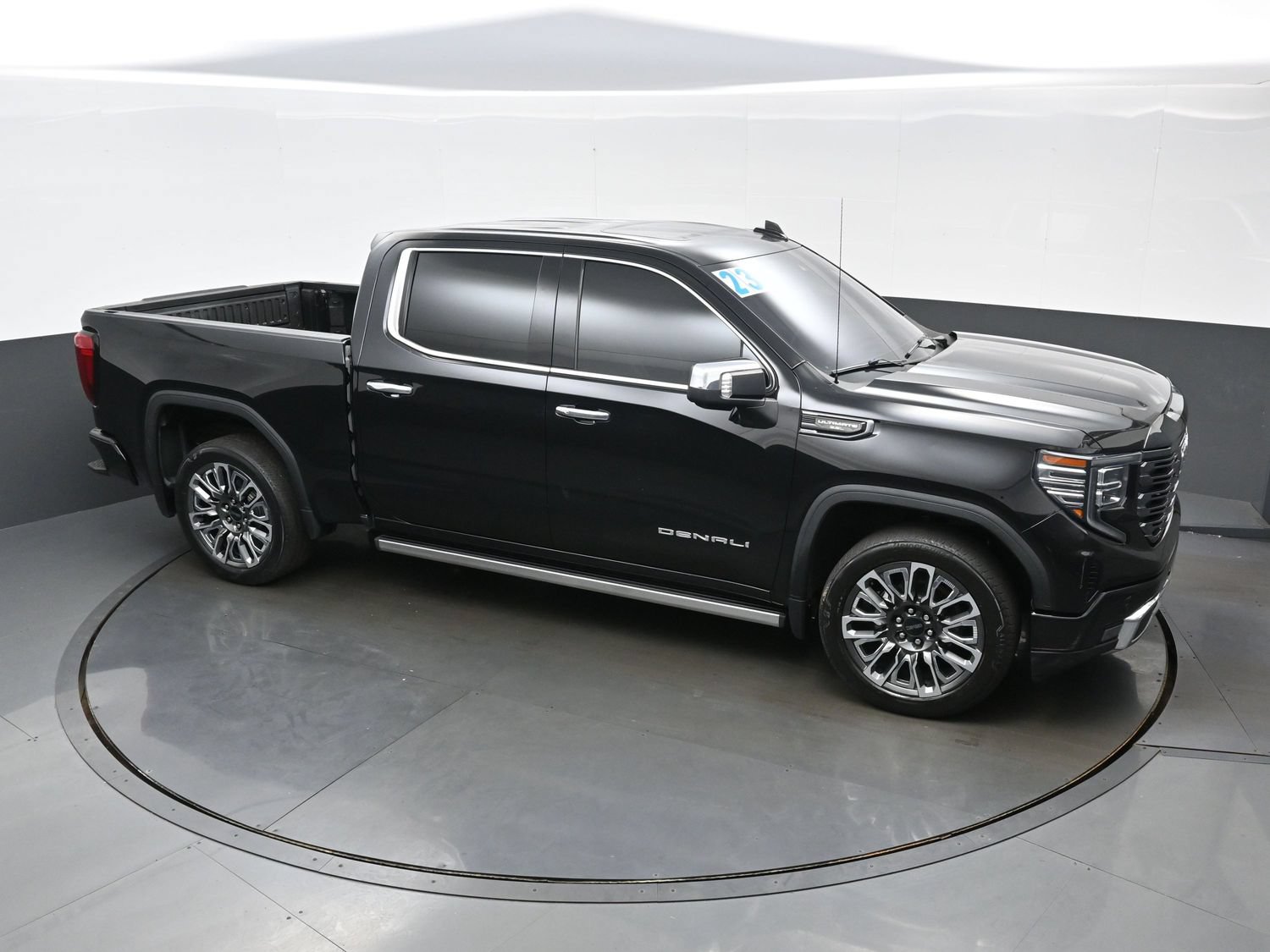 Used 2023 GMC Sierra 1500 Denali Ultimate AWD/4WD image 44