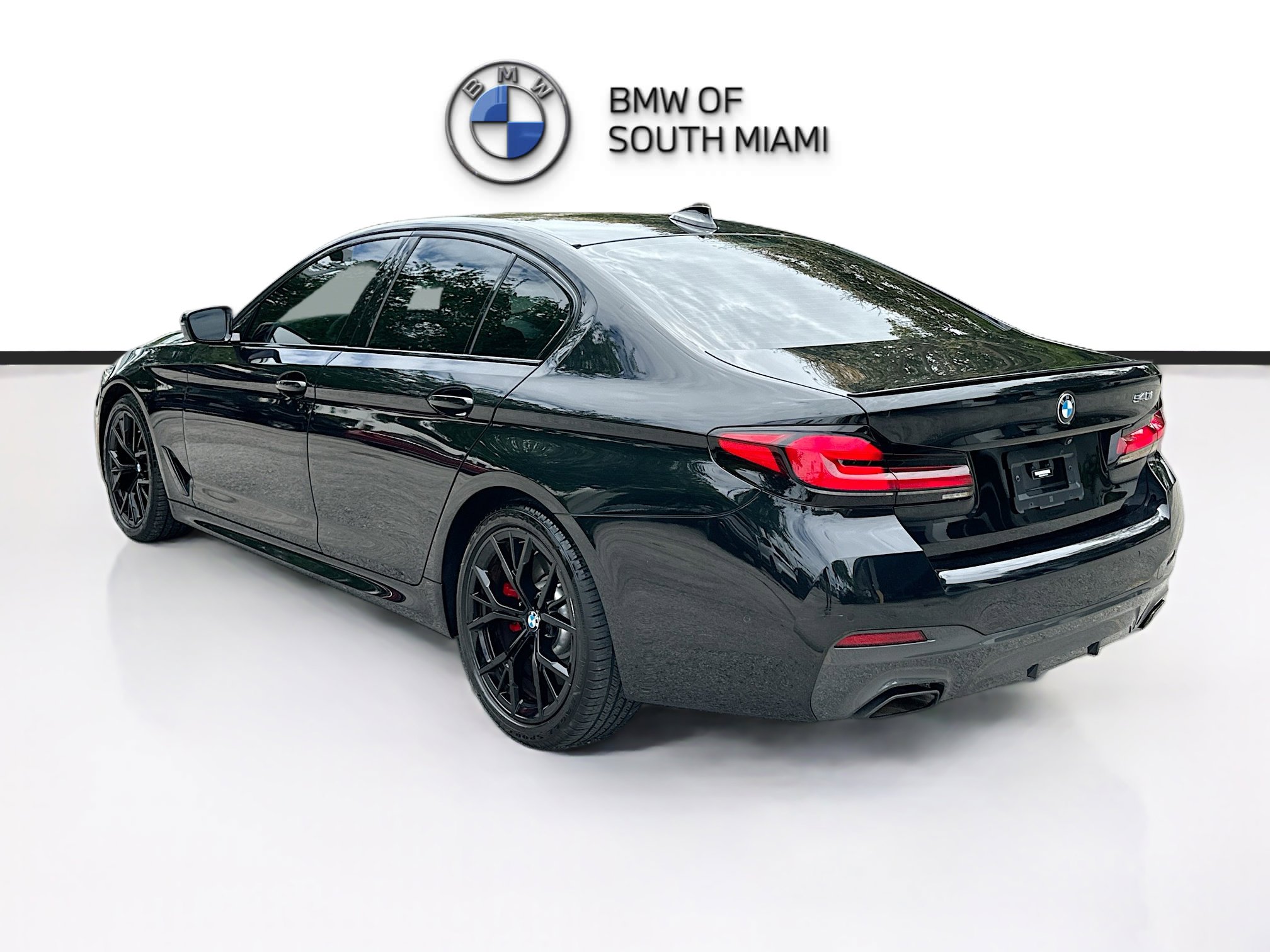 Certified 2023 BMW 540i w/ M Sport Package RWD image 5