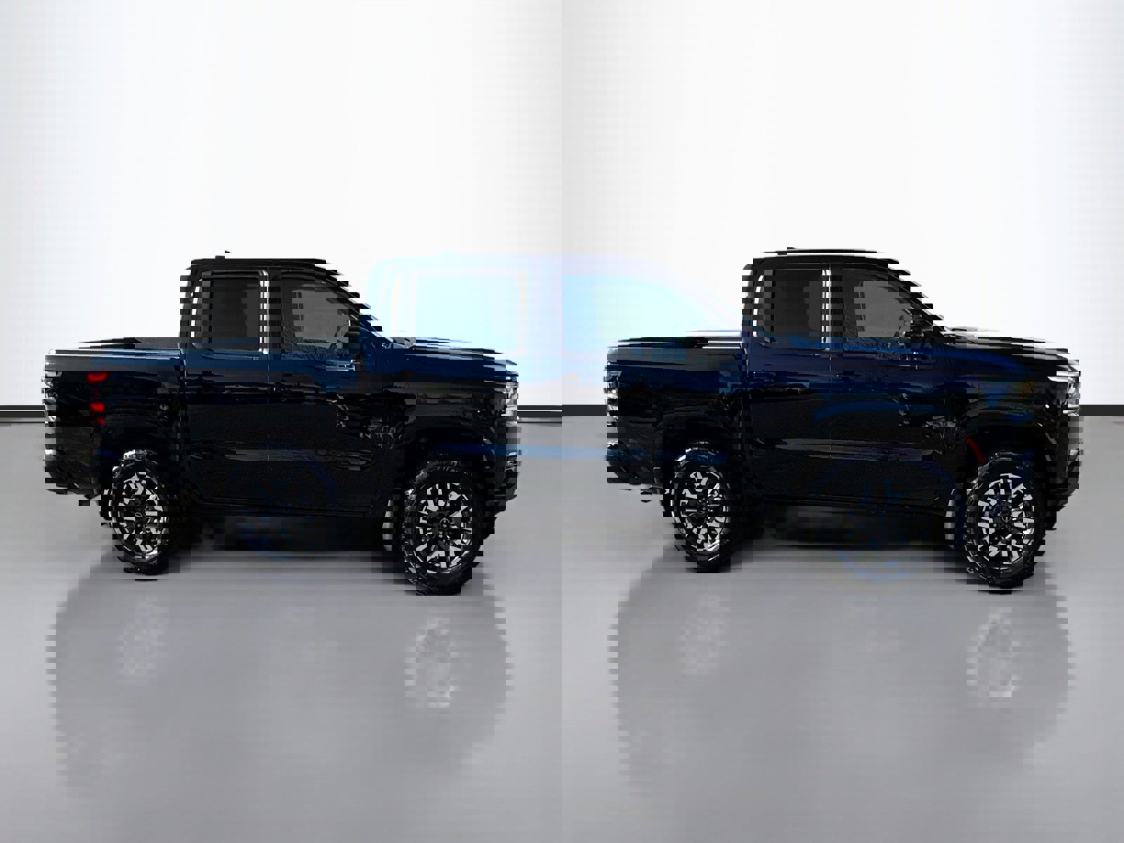 Used 2024 Nissan Frontier SL w/ Technology Package image 8