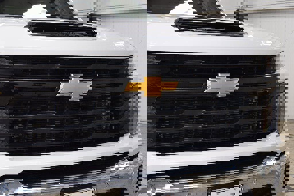 Used 2025 Chevrolet Silverado 3500 W/T w/ WT/CX Safety Package image 5